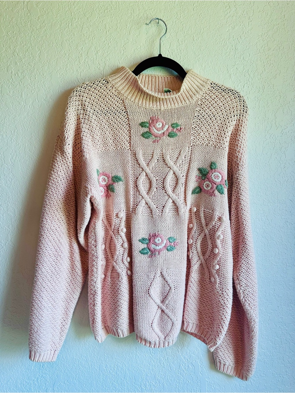 Women’s vintage Pink Floral Cable Knit Sweater